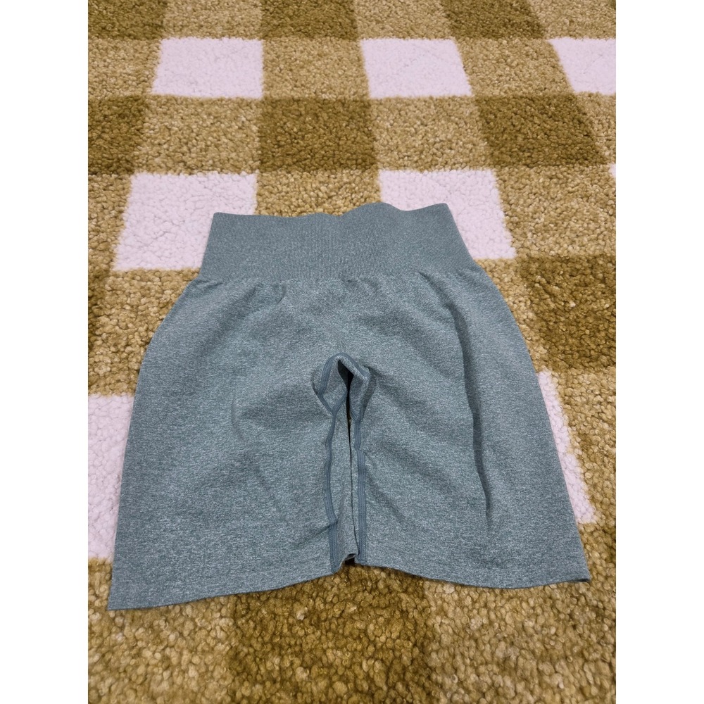 NVGTN Sage Green Heathered Seamless Scrunch Butt Workout Shorts Womens Medium